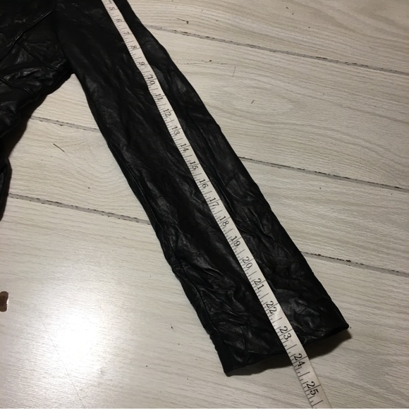 Vtg Size M Women’s Black Genuine Leather Jacket/Blazer By D’Linea - Picture 7 of 10